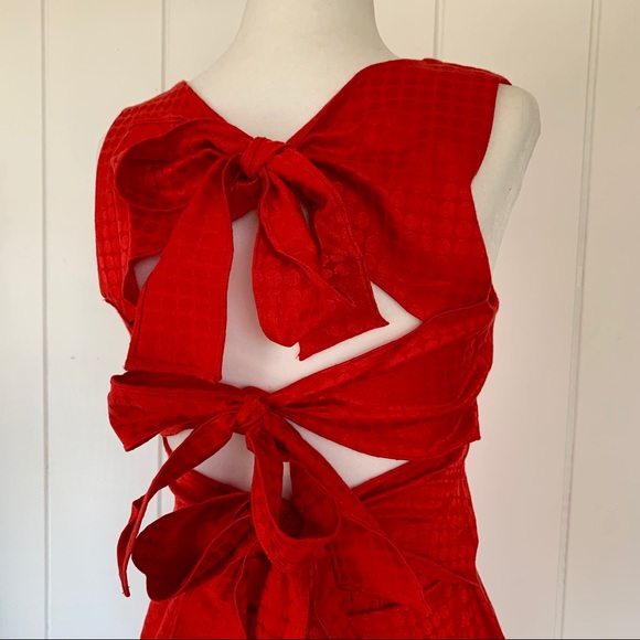 Lipstick red dress with open bow back 🌹🎀❤️ - Picture 5 of 5